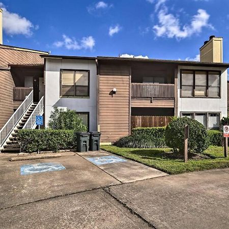 Nrg Apartment Houston Exterior photo